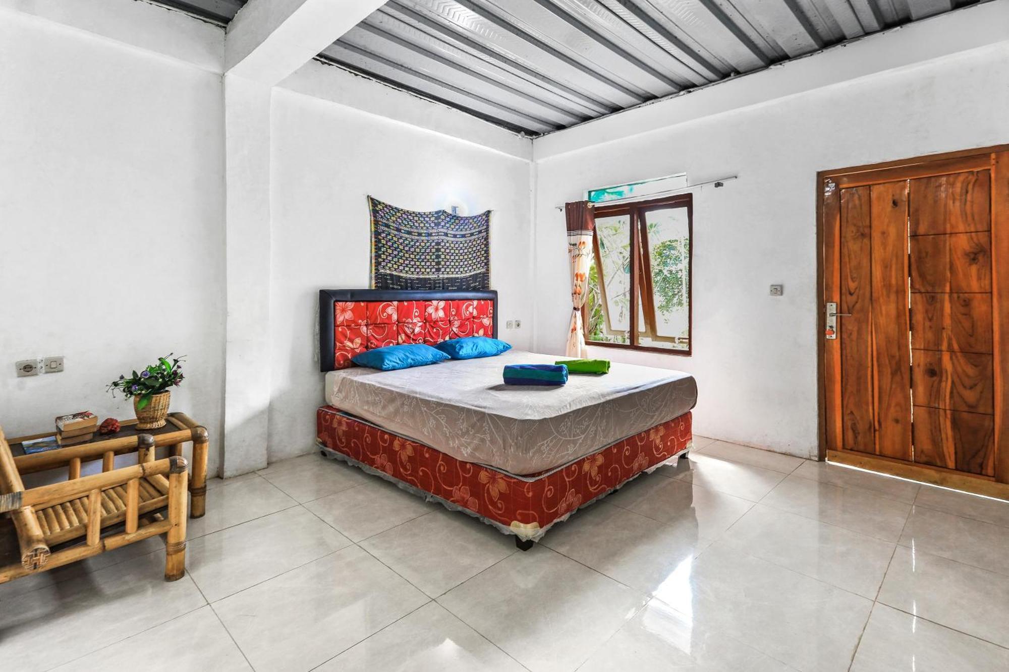 Palulu Garden Homestay Labuan Bajo Esterno foto