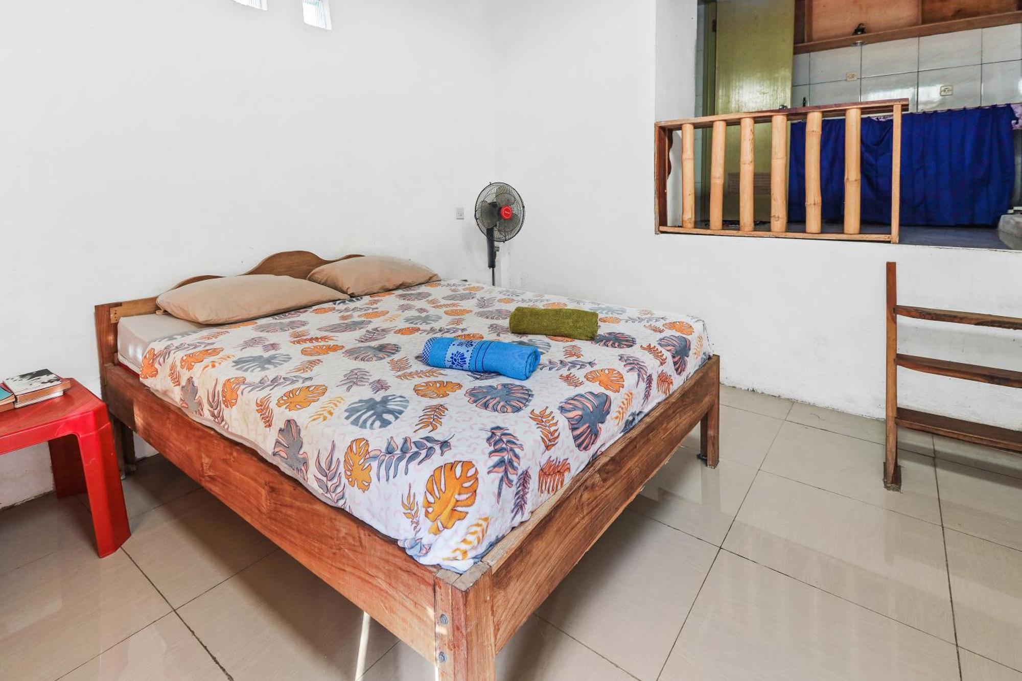 Palulu Garden Homestay Labuan Bajo Esterno foto