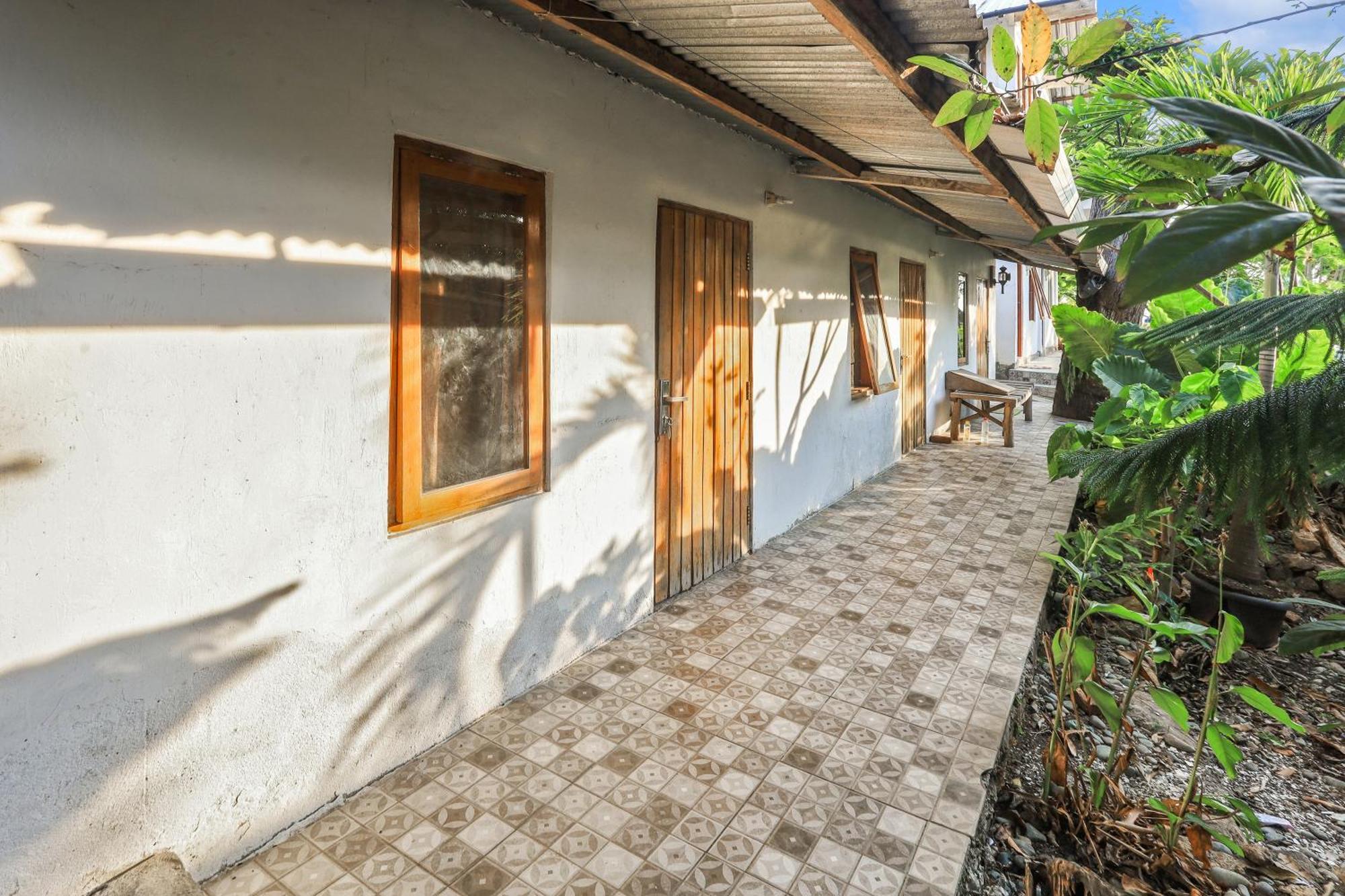 Palulu Garden Homestay Labuan Bajo Esterno foto